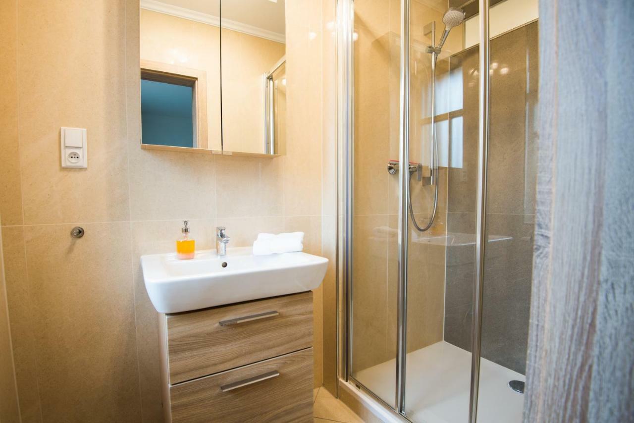 Spa Apartments Bulharska 卡罗维发利 外观 照片