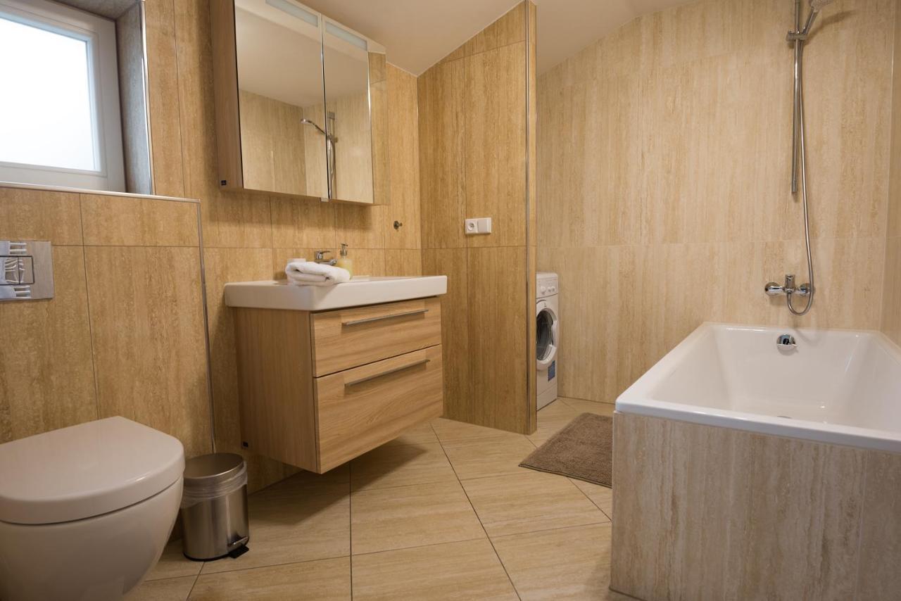 Spa Apartments Bulharska 卡罗维发利 外观 照片